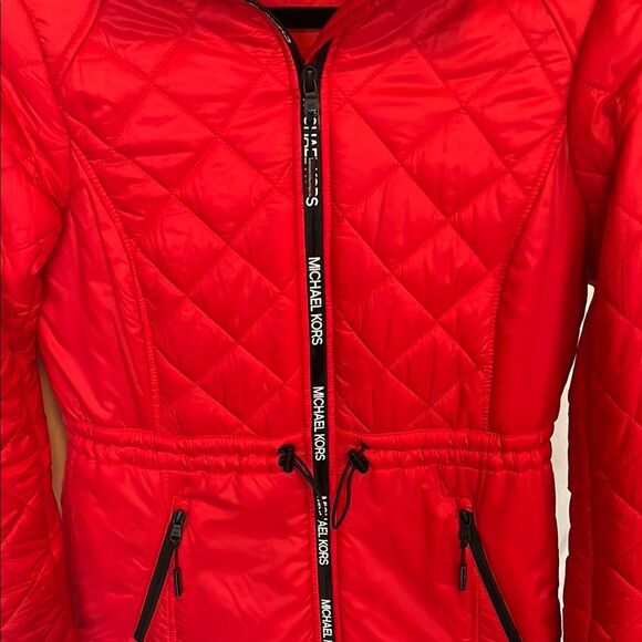 Michael Kors Red Hooded Puffer Down Winter Jacket With Diamond Quilting - Picture 3 of 8